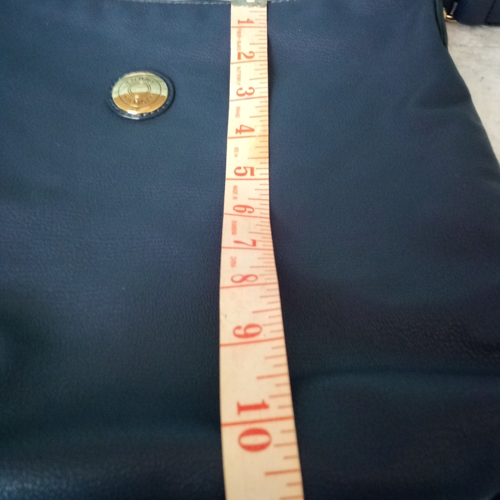 🎇 SOLD 🎇Tommy Hilfiger bag - Picture 6 of 9